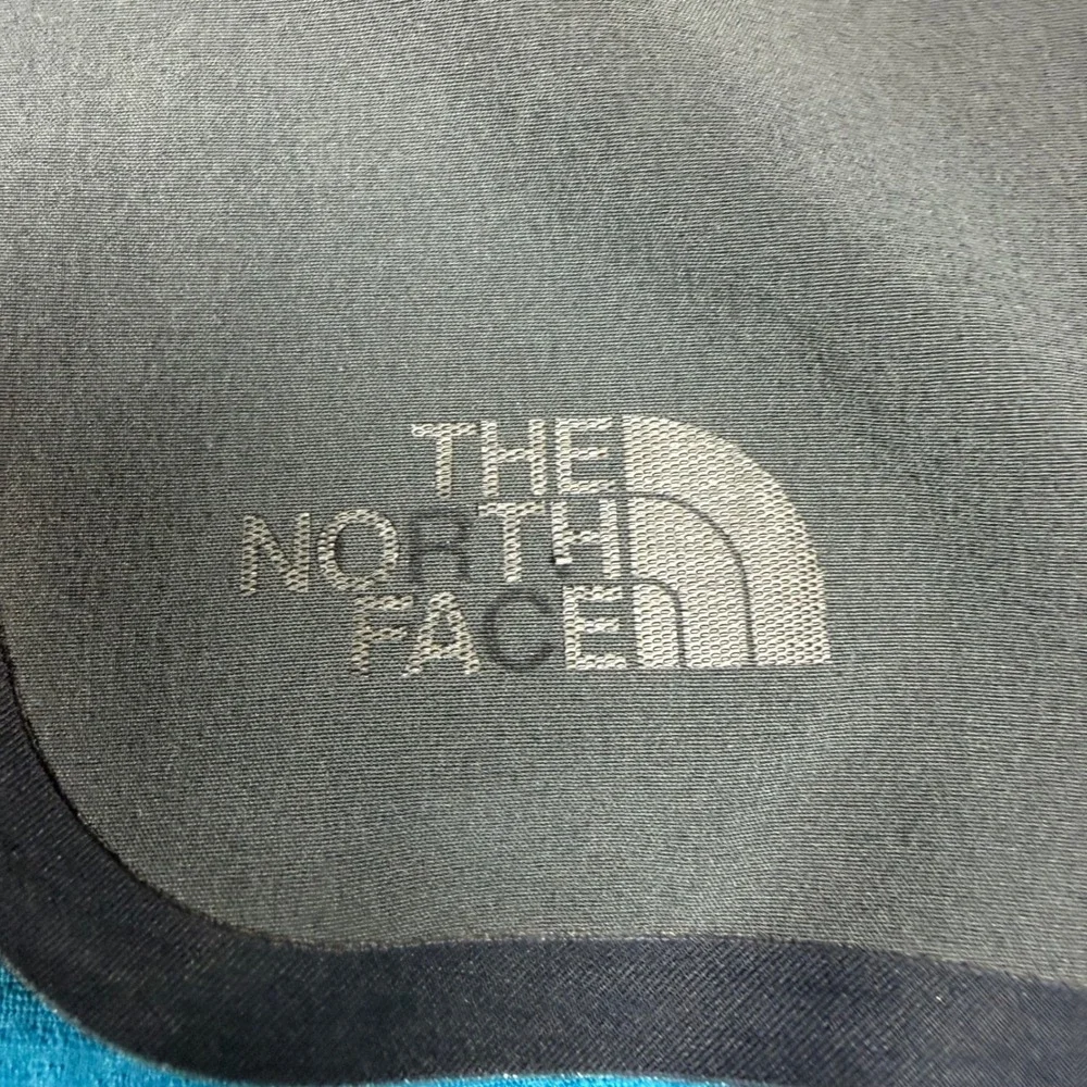 The North Face Mens FlashDry-XD Quarter Zip Pullover Blue Gray Active Top Medium